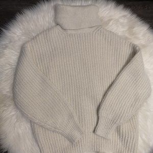 H&M Chunky Knit Oversized Sweater in Off-White - Size XS